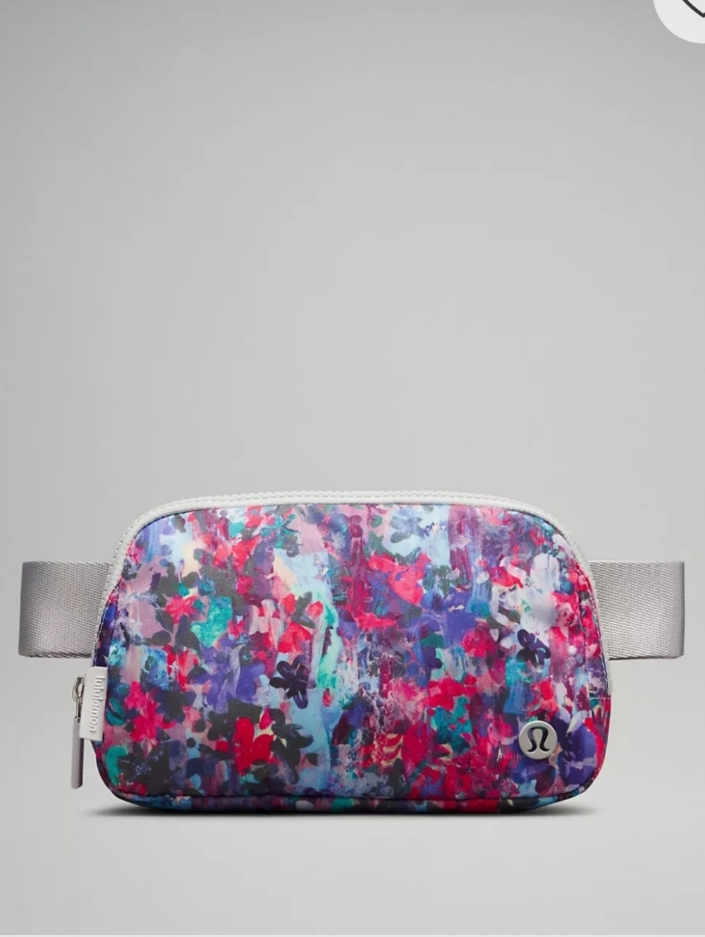 Lululemon Floral Everywhere Belt Bag 1L in Flower Glide Multi/Vapor Multicolor